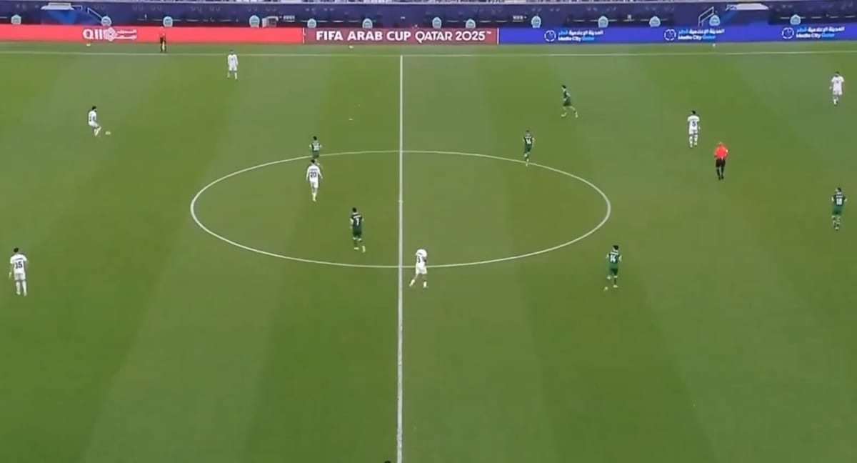 Remis dawał awans obu drużynom. Końcówka meczu wyglądała kuriozalnie [WIDEO] Zdjęcie główne wpisu