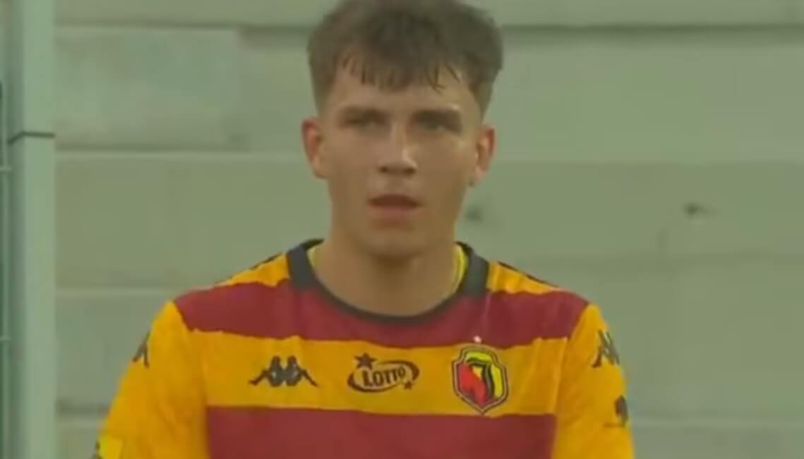 Utalentowany Polak obserwowany przez FC Barcelonę! Skaut Barçy pojawił się na meczu polskiego klubu Zdjęcie główne wpisu