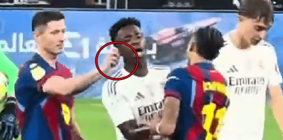 Nagrano zachowanie Lewandowskiego wobec Viniciusa. Komiczna sytuacja po El Clasico [WIDEO] Zdjęcie główne wpisu