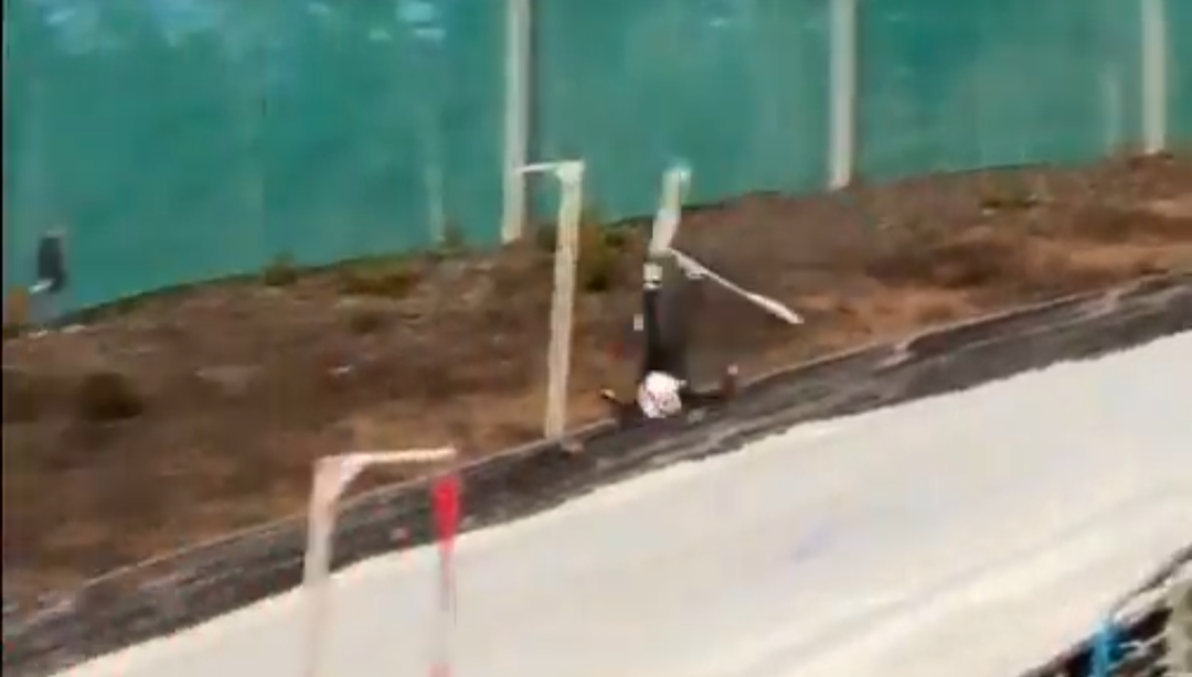 Dramatyczny upadek włoskiego skoczka. Wyglądało to bardzo źle [WIDEO] Obraz wpisu