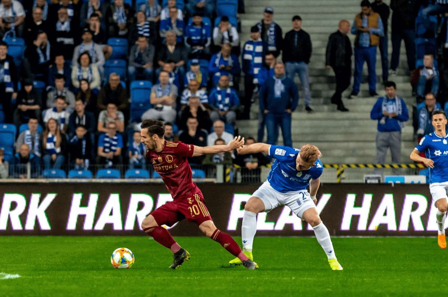 Kto lepszy na papierze? Porównujemy składy Lecha i Legii! Obraz wpisu