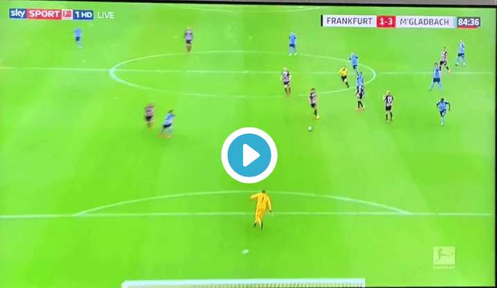 Fatalne pudło w dzisiejszym meczu Bundesligi! Obrońca pokazał klasę! [WIEDO] Obraz wpisu