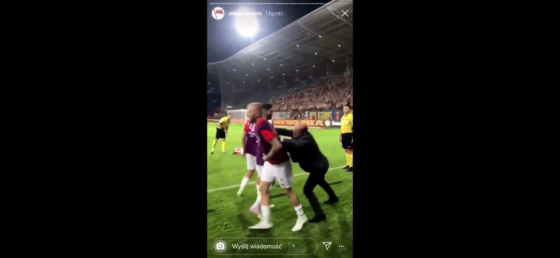 Mocna reakcja Probierza! Wyciągnął zawodnika spod trybun [WIDEO] Obraz wpisu