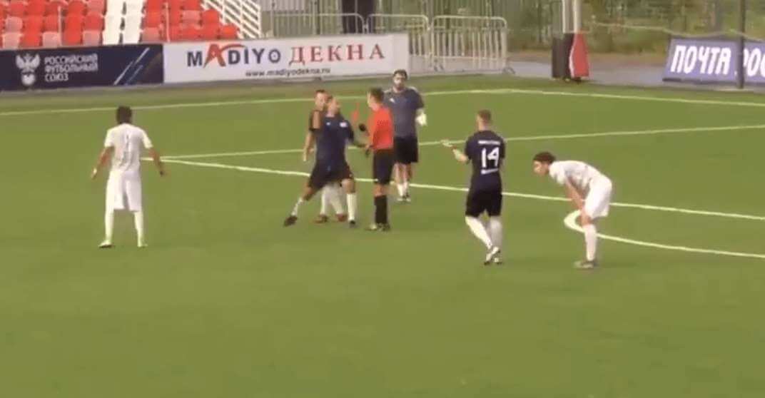 Były kapitan reprezentacji Rosji brutalnie pobił sędziego! Arbiter trafił do szpitala [WIDEO] Obraz wpisu