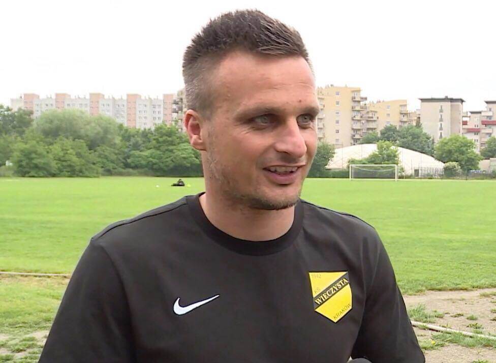 Sławomir Peszko zaprezentował nowy numer na koszulce. „Prawie jak James Bond” Obraz wpisu