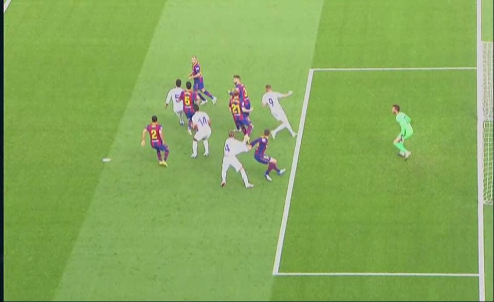 Real ponownie na prowadzeniu! Kontrowersyjny karny na Camp Nou [WIDEO] Obraz wpisu