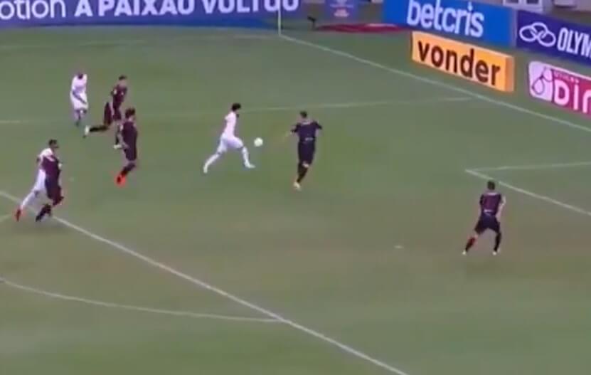 Piękna bramka Claudinho z Bragantino. Czy zdobędzie nagrodę Puskasa? [WIDEO] Obraz wpisu