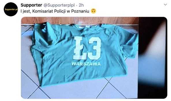 Na komendzie w Poznaniu znaleziono koszulkę Legii! Służyła za wycieraczkę! Obraz wpisu