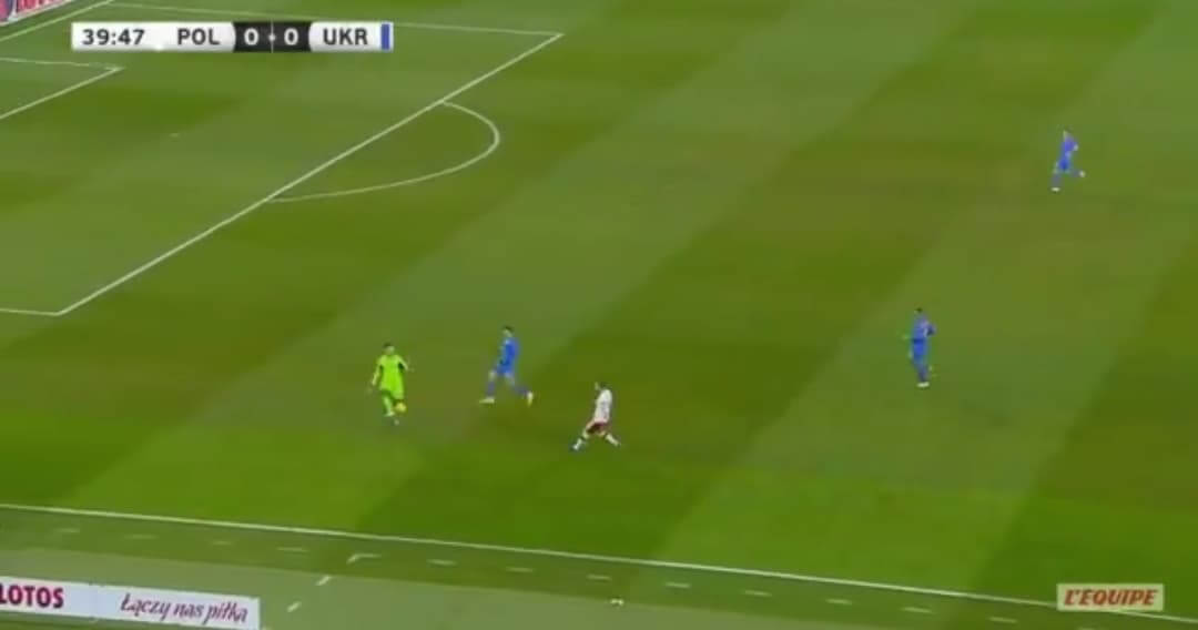 Chciał zostać Neuerem, ale mu nie wyszło. Fatalny błąd ukraińskiego bramkarza [WIDEO] Obraz wpisu