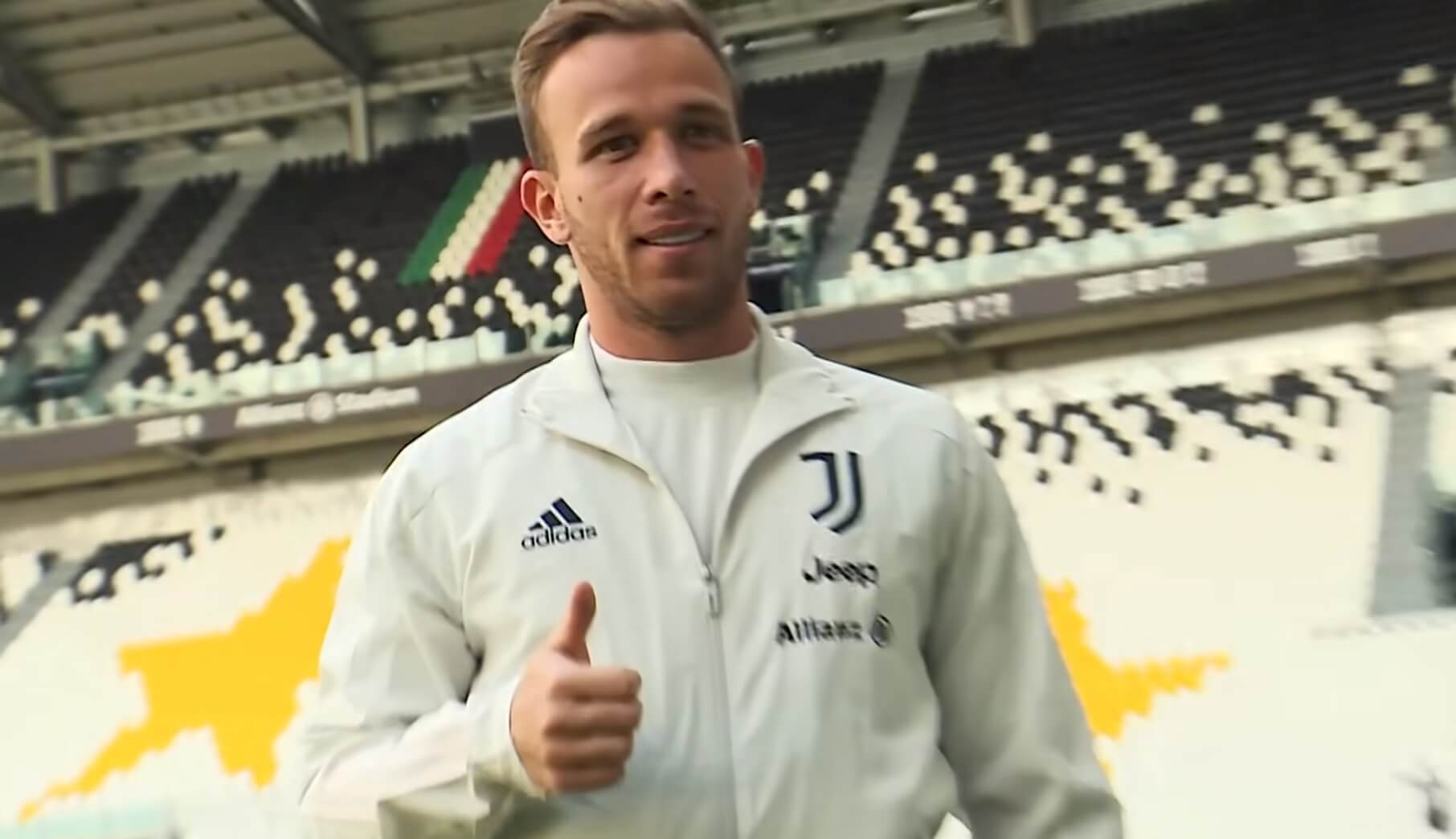 Piłkarz Juventusu skonfrontował Ronaldo i Messiego. „On jest niemożliwy…” Obraz wpisu