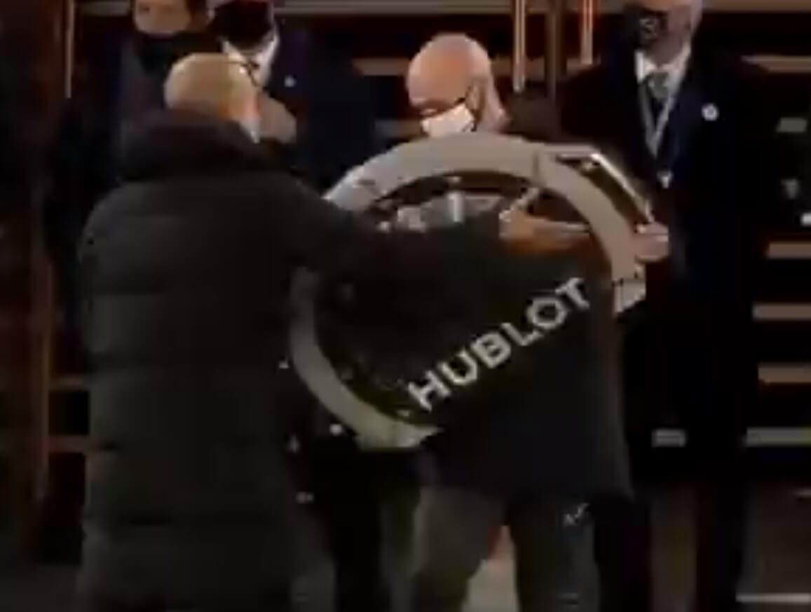 Manchester City remisuje z ekipą Grosickiego. Guardiola zirytowany liczbą doliczonych minut [WIDEO] Obraz wpisu