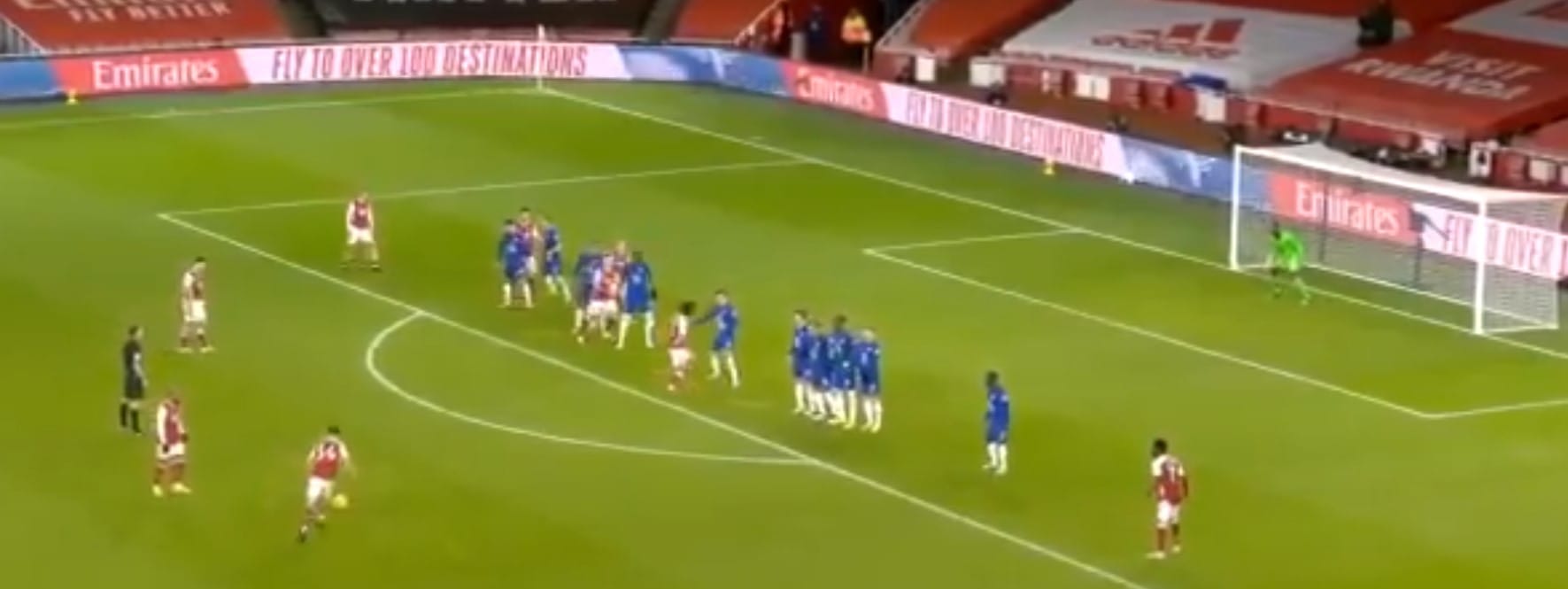 Granit Xhaka pokonuje Mendy’ego. Piękna bramka z rzutu wolnego [WIDEO] Obraz wpisu