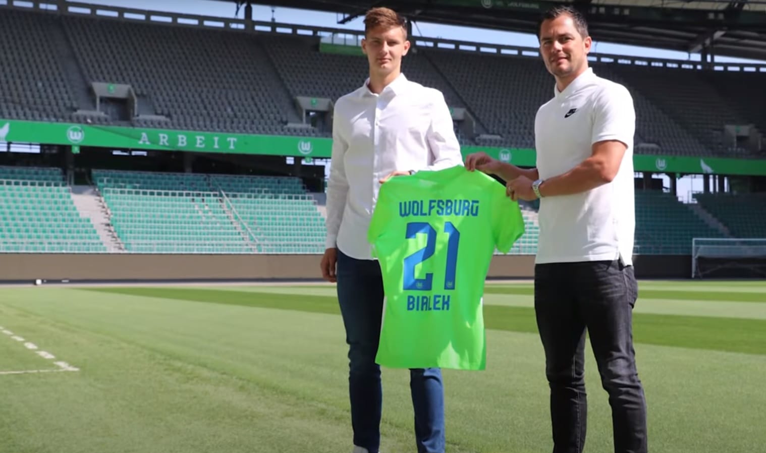 Wielka szansa przed Bartoszem Białkiem! Polak może znaleźć się w podstawowym składzie Wolfsburga Obraz wpisu