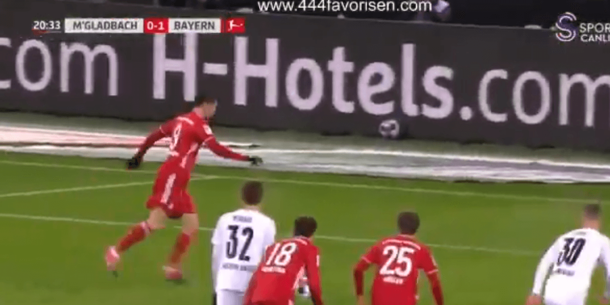 20. gol Lewandowskiego w tym sezonie Bundesligi! Pewny rzut karny [WIDEO] Obraz wpisu