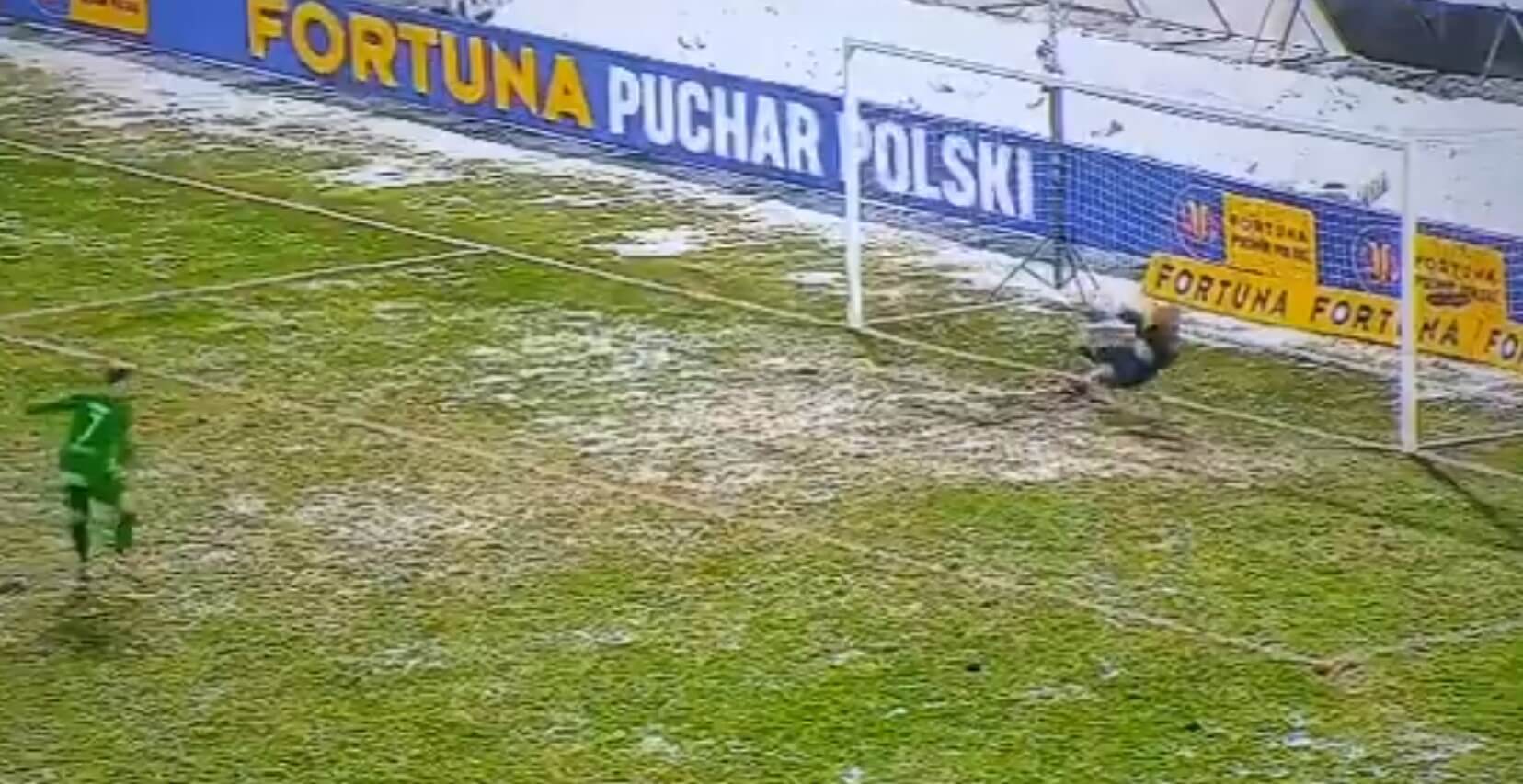 Dramaturgia w meczu Lecha z Radomiakiem. Wychowanek Kolejorza grający dla pierwszoligowca nie trafił karnego [WIDEO] Obraz wpisu