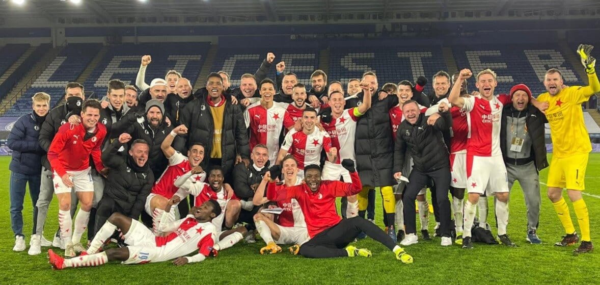 Trener Slavii Praga obawia się rozkupienia zespołu po sukcesie w LE. „Trener Leicester podpytywał mnie o jednego piłkarza już przed pierwszym meczem” Obraz wpisu
