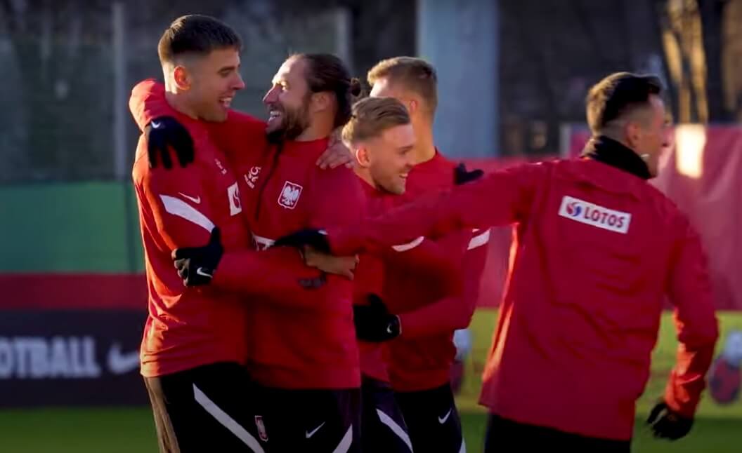 Kluczowy piłkarz Michniewicza opuścił zgrupowanie. „Niestety, to nic wesołego” Obraz wpisu