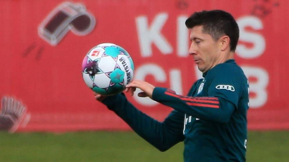 Julian Nagelsmann rozmawiał z Robertem Lewandowskim. „Wciąż nie wyklucza odejścia” Obraz wpisu