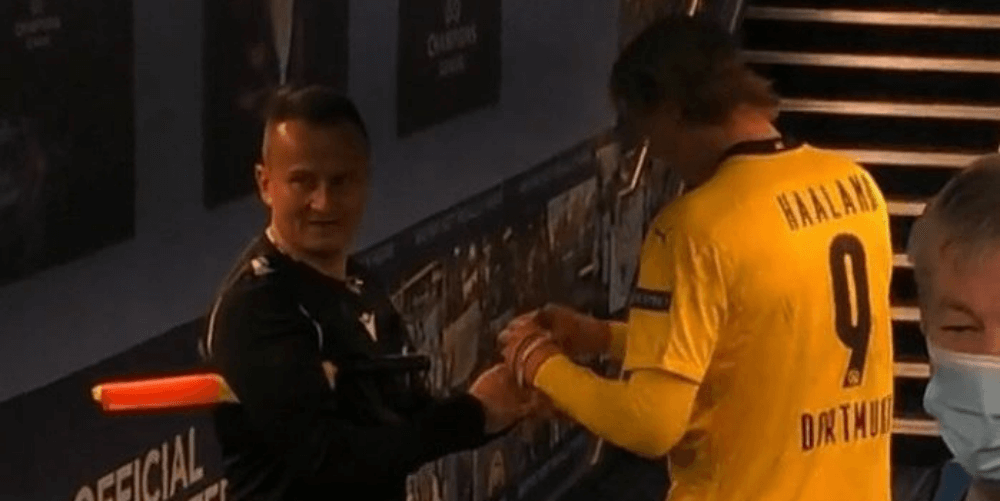 Afera po tym, jak sędzia poprosił Haalanda o autograf. „To jest niedopuszczalne” Obraz wpisu