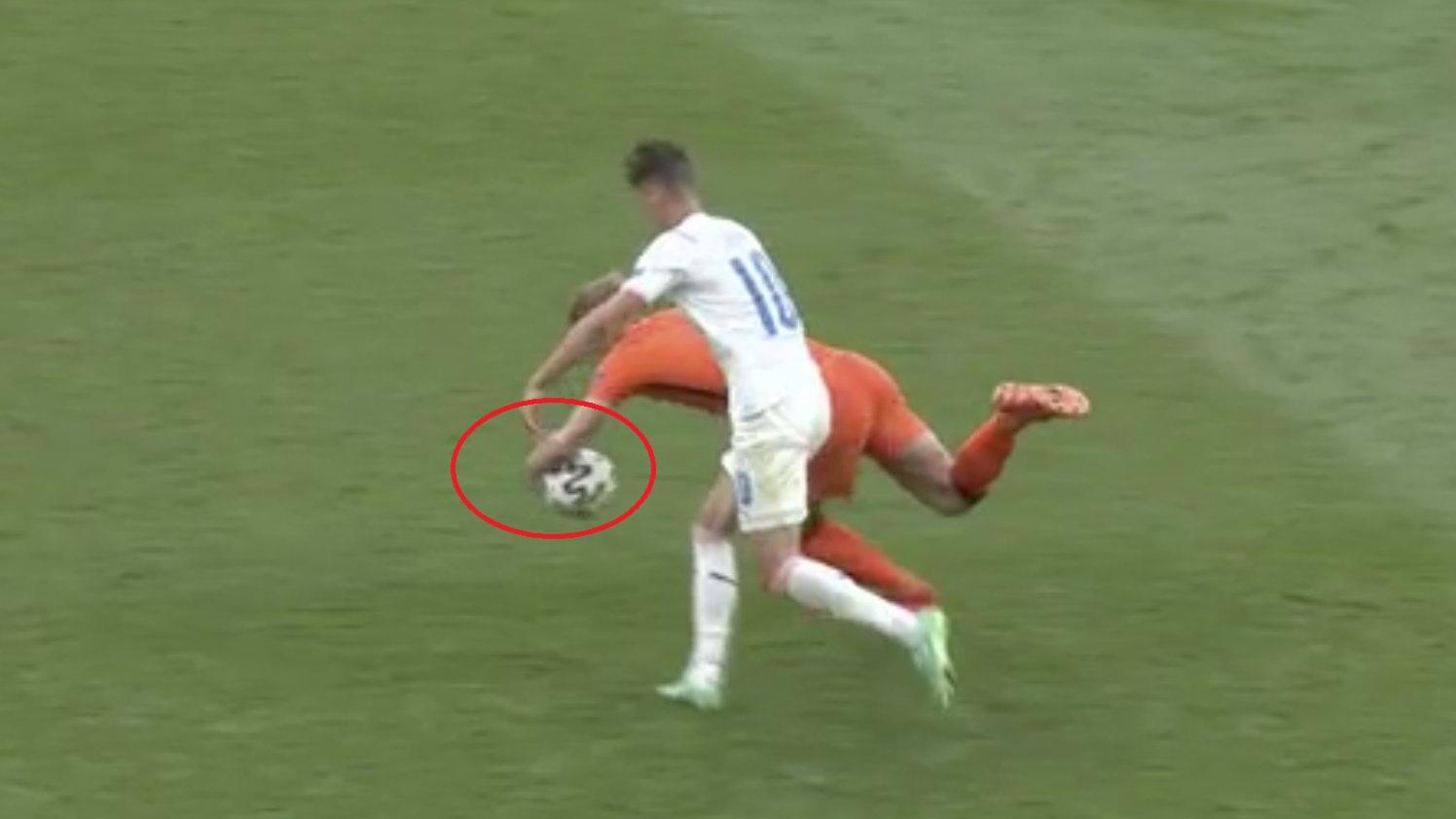 Głupia kartka Matthijsa de Ligta. Co on miał w głowie? [WIDEO] Obraz wpisu