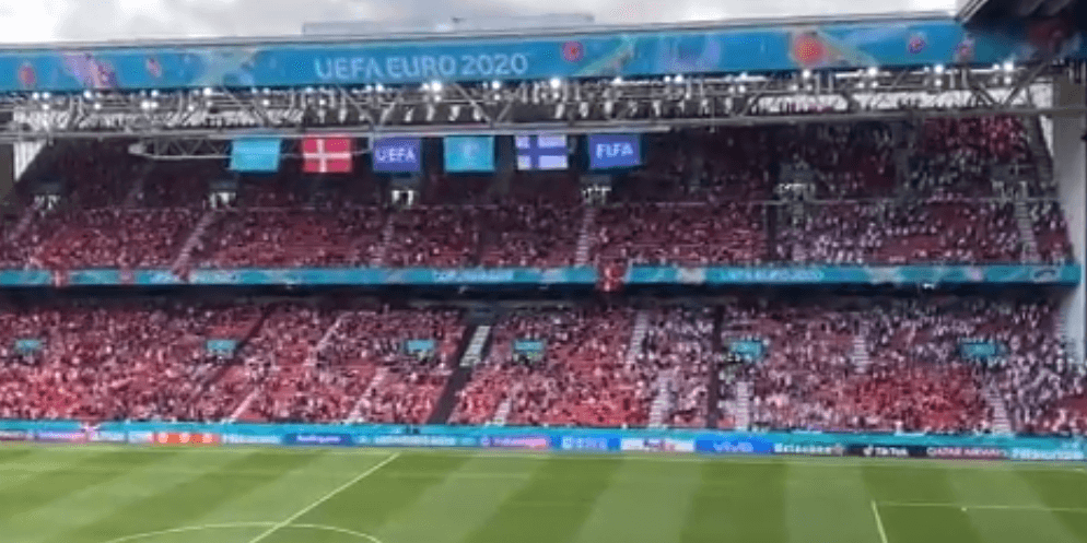 Piękne zachowanie duńskich i fińskich kibiców. Naprzemiennie skandują nazwisko Eriksena [WIDEO] Obraz wpisu