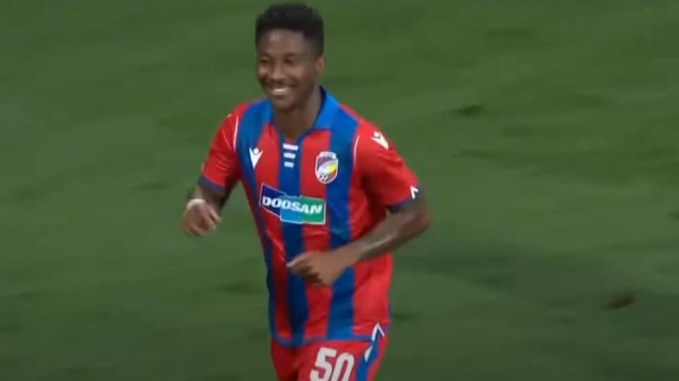 Adriel Ba Loua podpisze kontrakt z Lechem Poznań. „Polska liga może być dla niego ciężka” Obraz wpisu