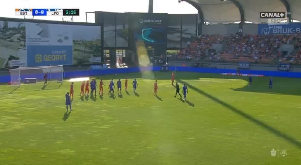 Barry Douglas jak za dawnych czasów! Znakomita bramka z rzutu wolnego [WIDEO] Obraz wpisu