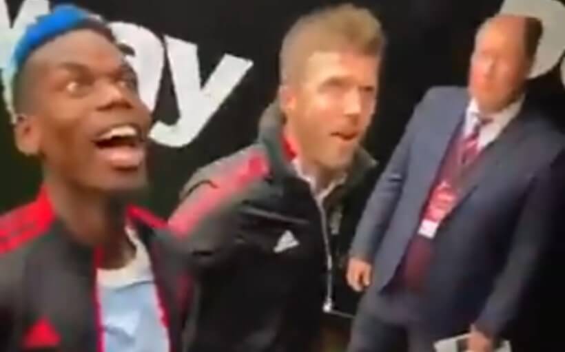 Wymowna reakcja Pogby na obelgi ze strony kibiców West Hamu. Carrick zaciągnął go do szatni [WIDEO] Obraz wpisu