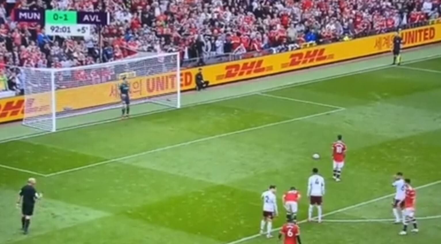 Bruno Fernandes z fatalnym wykonaniem rzutu karnego. United przegrali z Aston Villą [WIDEO] Obraz wpisu