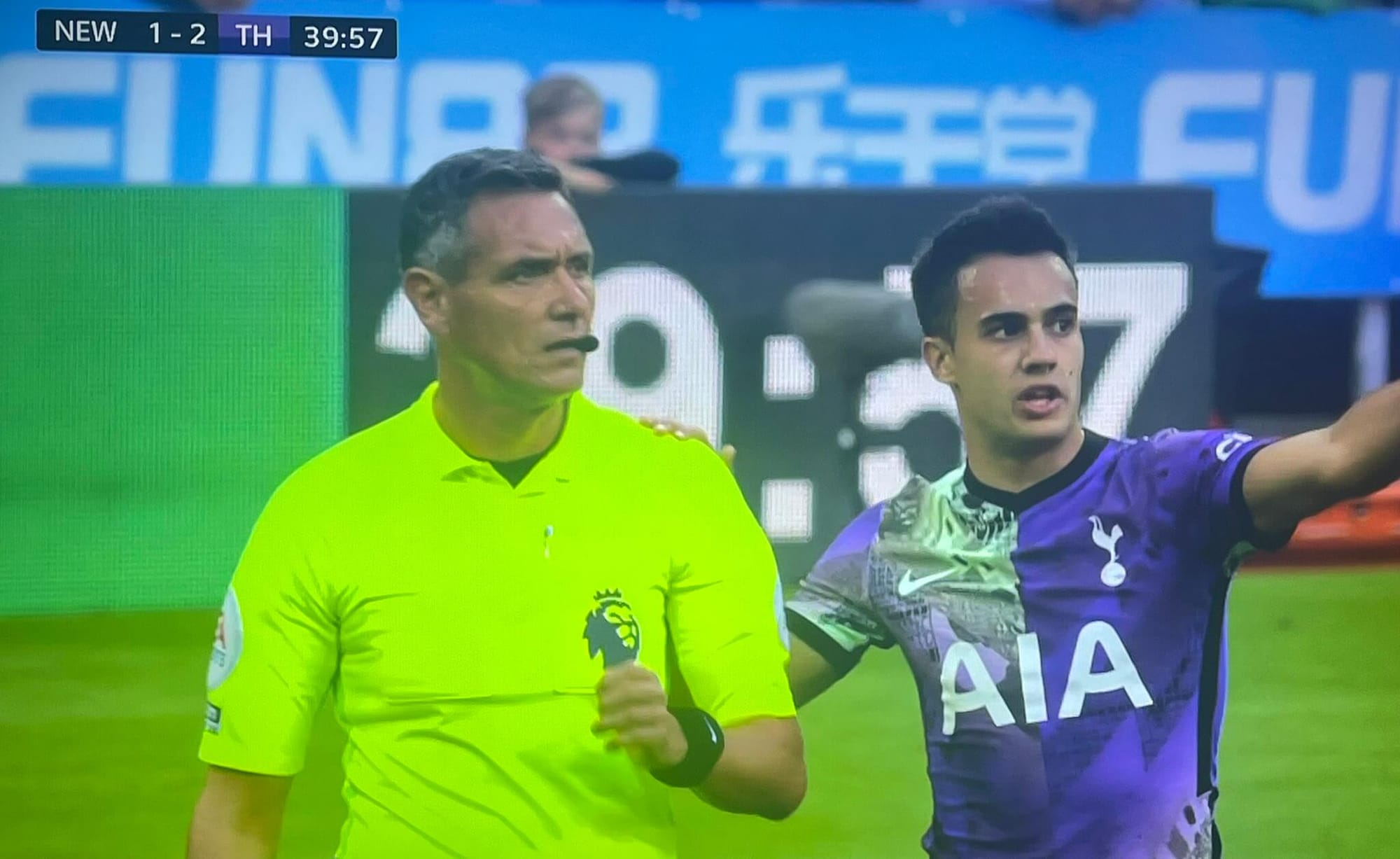 Spotkanie Newcastle – Tottenham przerwane! Służby walczą o życie kibica Obraz wpisu