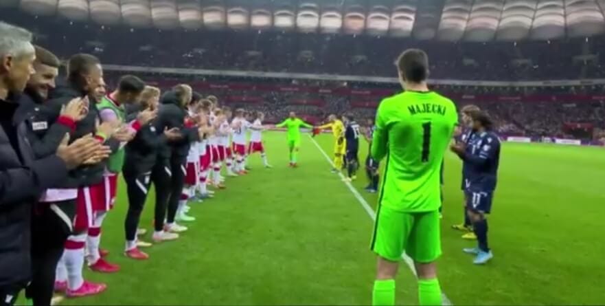 Ostatni mecz Łukasza Fabiańskiego w reprezentacji Polski! Koledzy utworzyli szpaler [WIDEO] Obraz wpisu