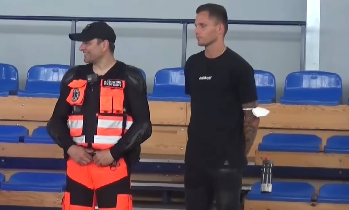 Znakomity gest Rafała Gikiewicza! Bramkarz Augsburga chce pomóc Marcinowi „Borkosiowi” Borkowskiemu Obraz wpisu