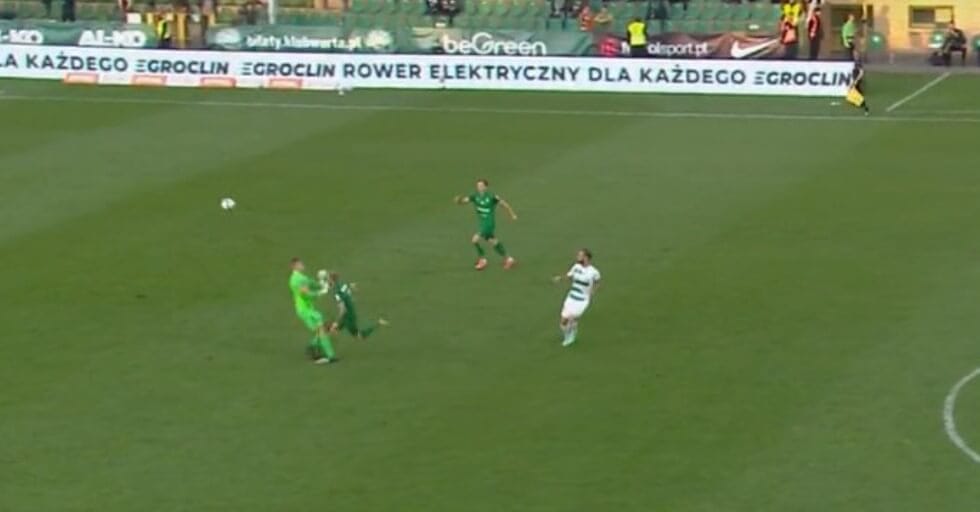 Kuriozalny samobój w meczu Warta – Lechia. Czy Zieloni wygrzebią się z dołu tabeli? [WIDEO] Obraz wpisu