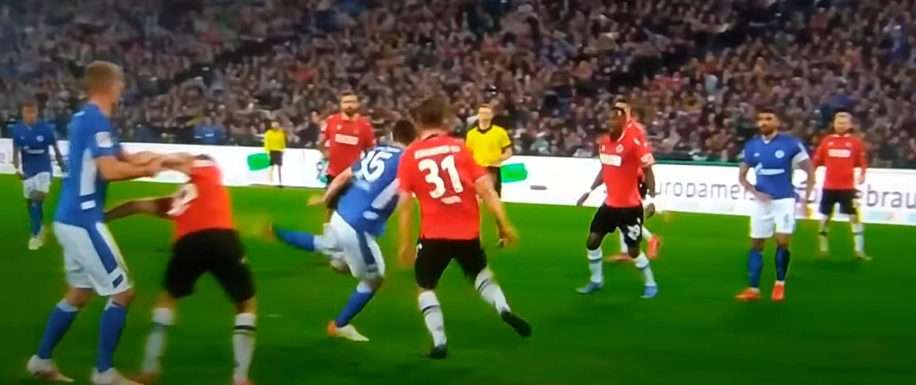 Marcin Kamiński z golem na wagę zwycięstwa. Polski obrońca Schalke zachował się niczym rasowy napastnik [WIDEO] Obraz wpisu