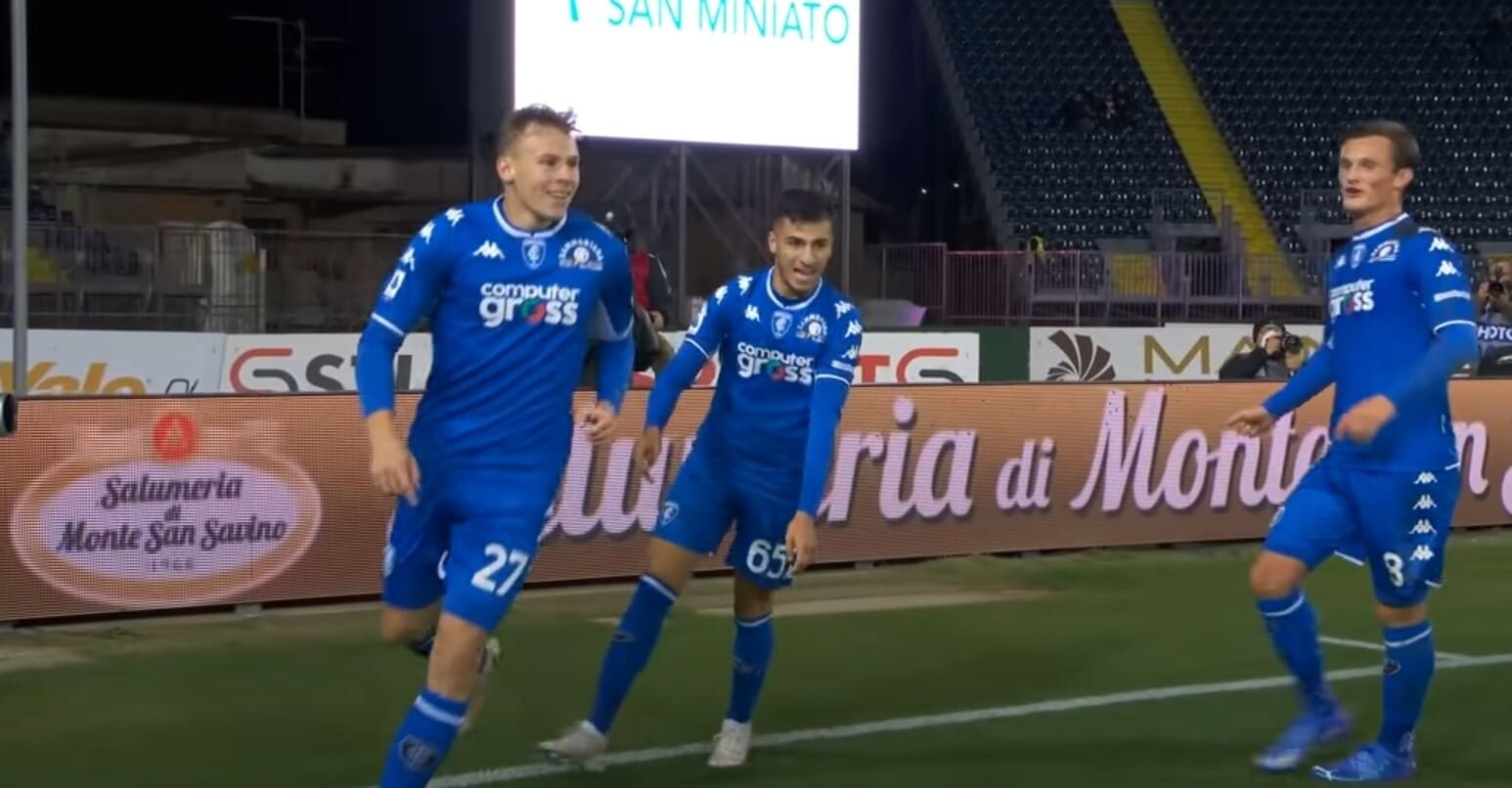 Szymon Żurkowski z dużym wyróżnieniem. Polak znalazł się w jednym składzie z Kroosem i Neymarem Obraz wpisu