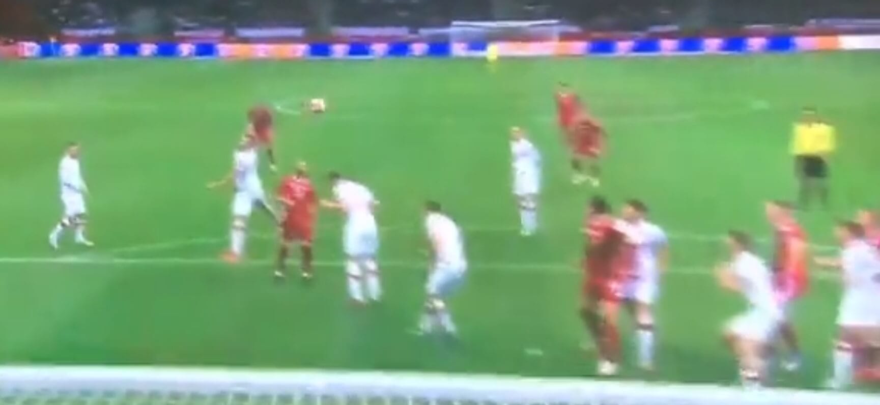 Węgrzy prowadzą z Polakami. Schafer wykorzystał zagranie Puchacza [WIDEO] Obraz wpisu