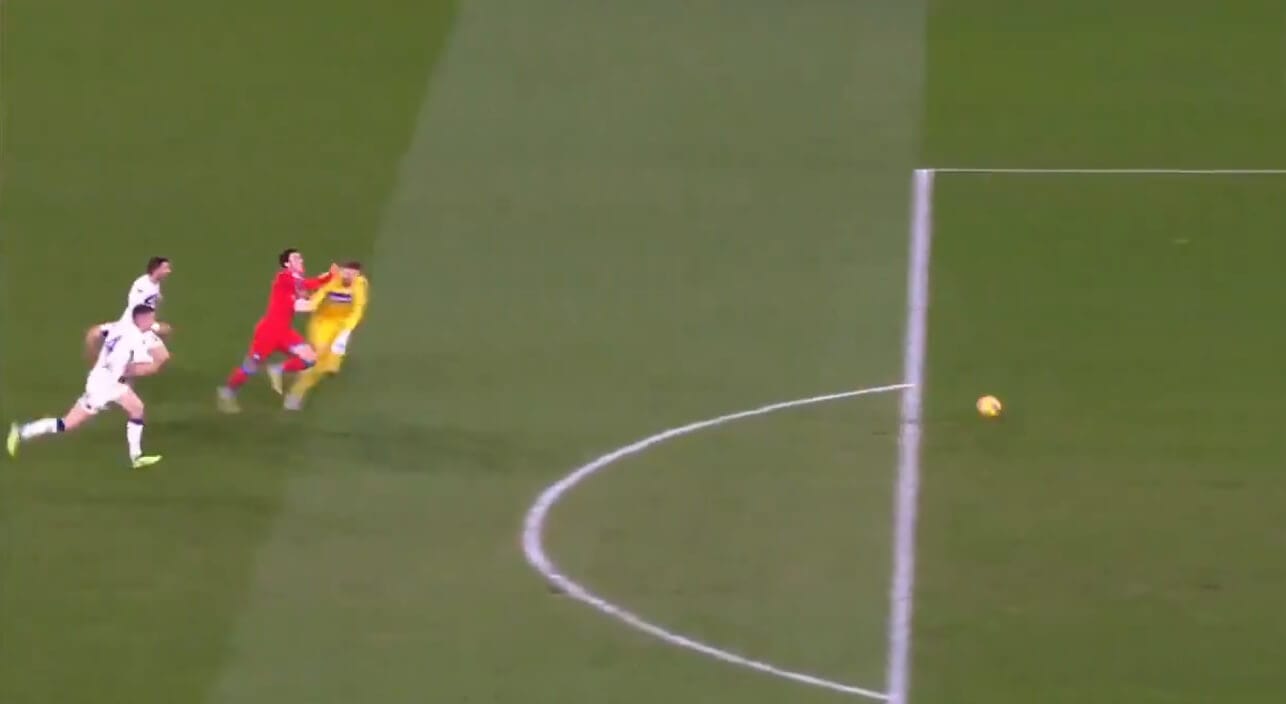 To nie był dzień Bartłomieja Drągowskiego. Błąd przy straconym golu i czerwona kartka [WIDEO] Obraz wpisu