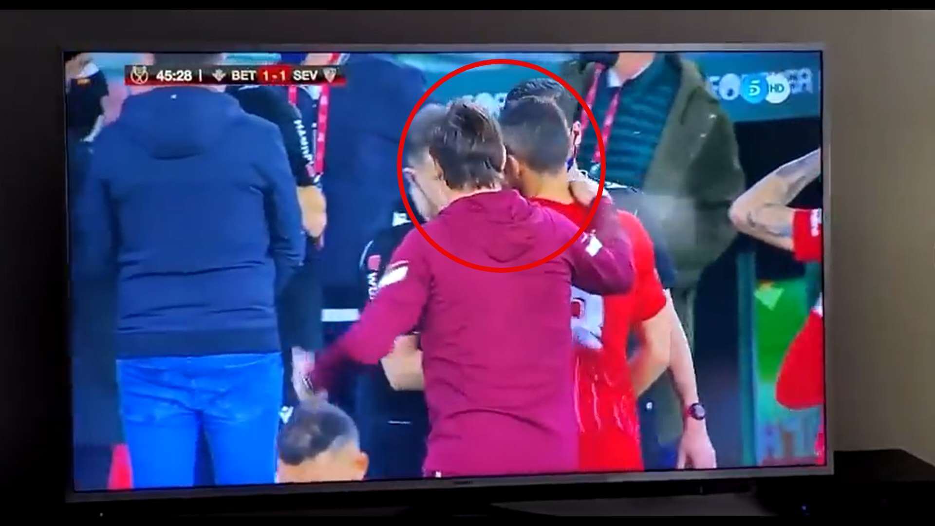 Piłkarze Betisu oskarżają derbowych rywali o symulowanie. Julen Lopetegui zamieszany w całą sprawę? Obraz wpisu