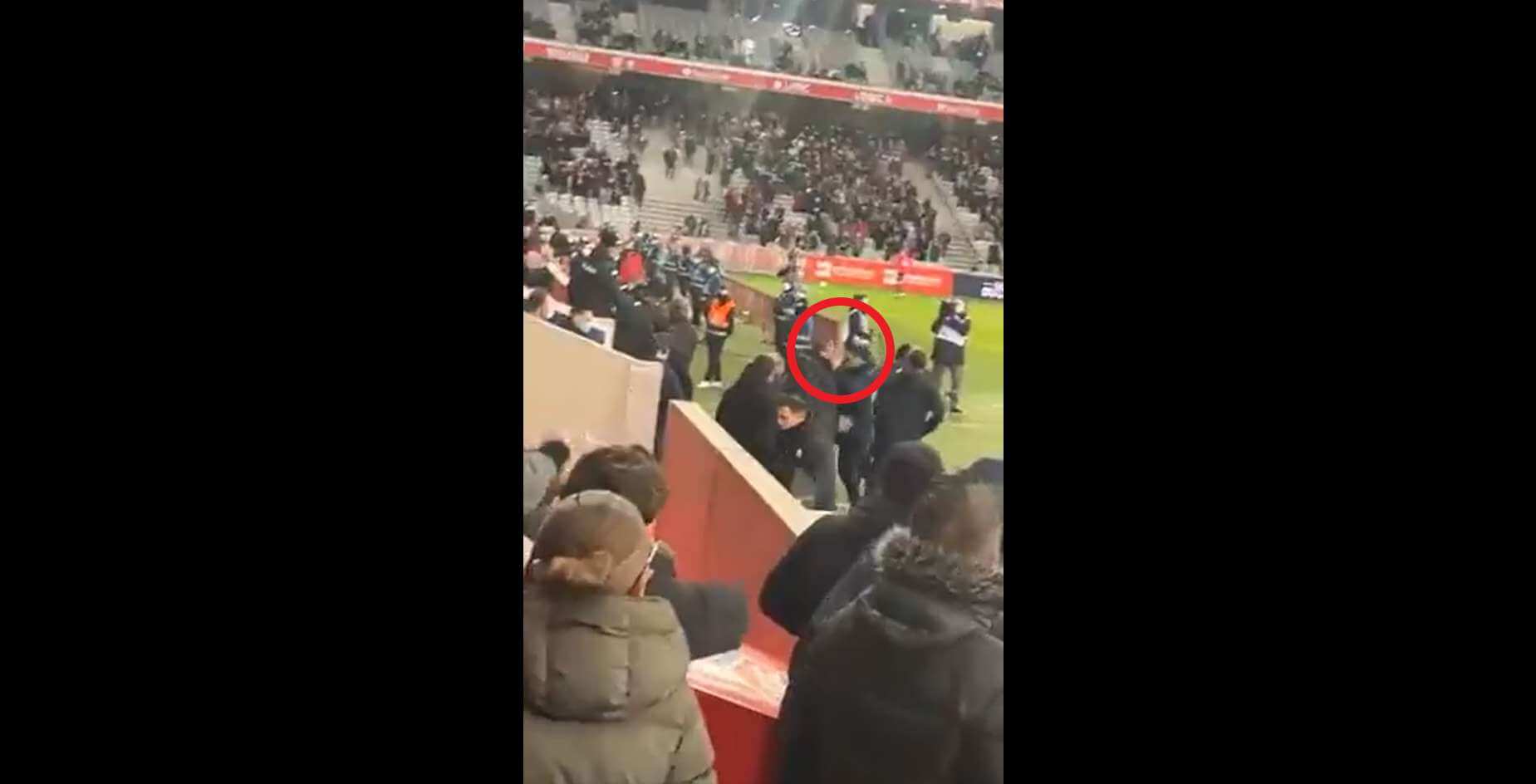 Bójka w Ligue 1! Po meczu trener gości nie wytrzymał i wyszedł z konferencji [WIDEO] Obraz wpisu