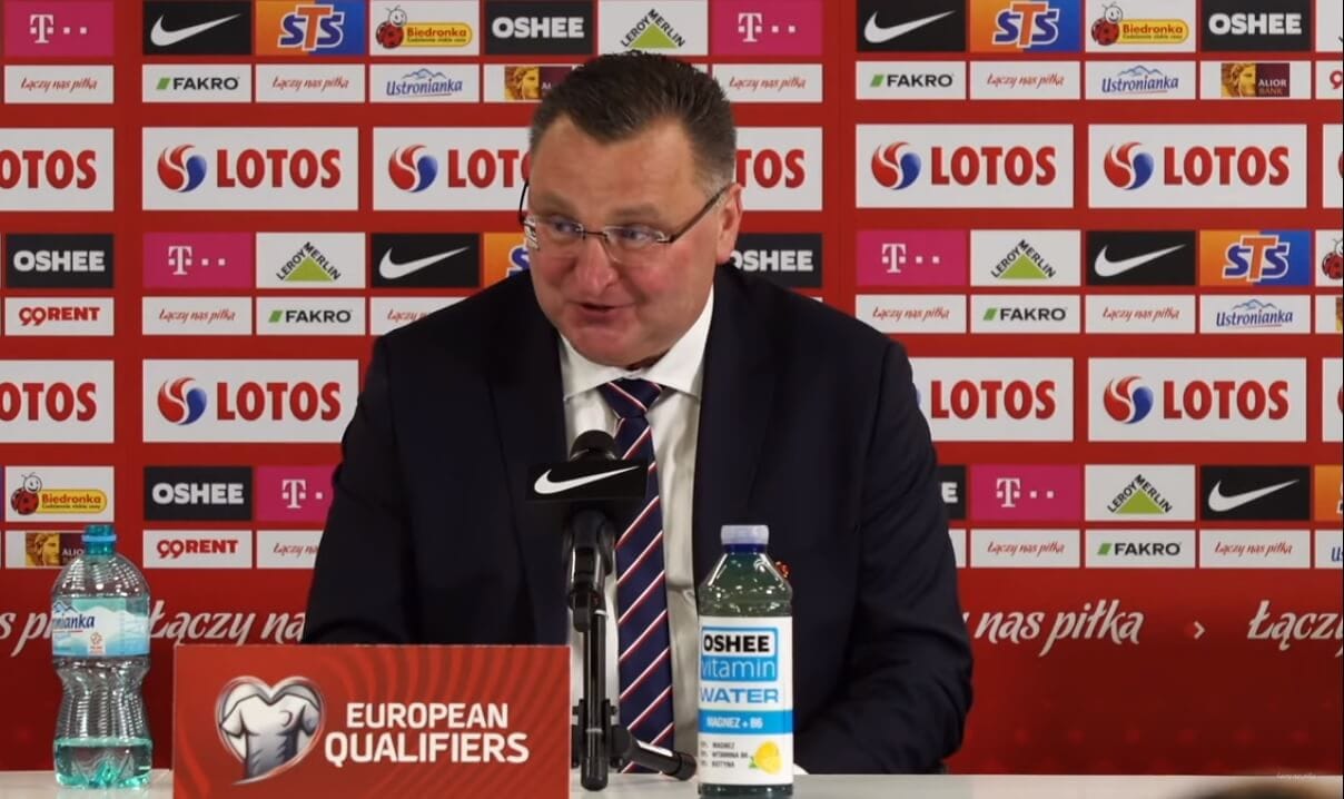 Góralski do Michniewicza po otrzymaniu żółtej kartki: „Trenerze, musimy jeszcze podostrzyć” [WIDEO] Obraz wpisu