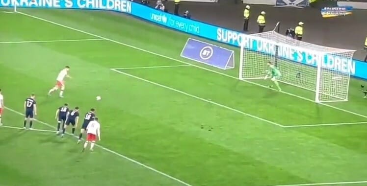 Krzysztof Piątek dał remis reprezentacji Polski. Bramka w ostatniej akcji meczu [WIDEO] Obraz wpisu