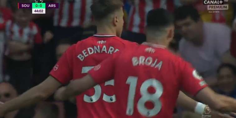Jan Bednarek dał Southampton prowadzenie w meczu z Arsenalem. Przytomne zachowanie Polaka [WIDEO] Obraz wpisu
