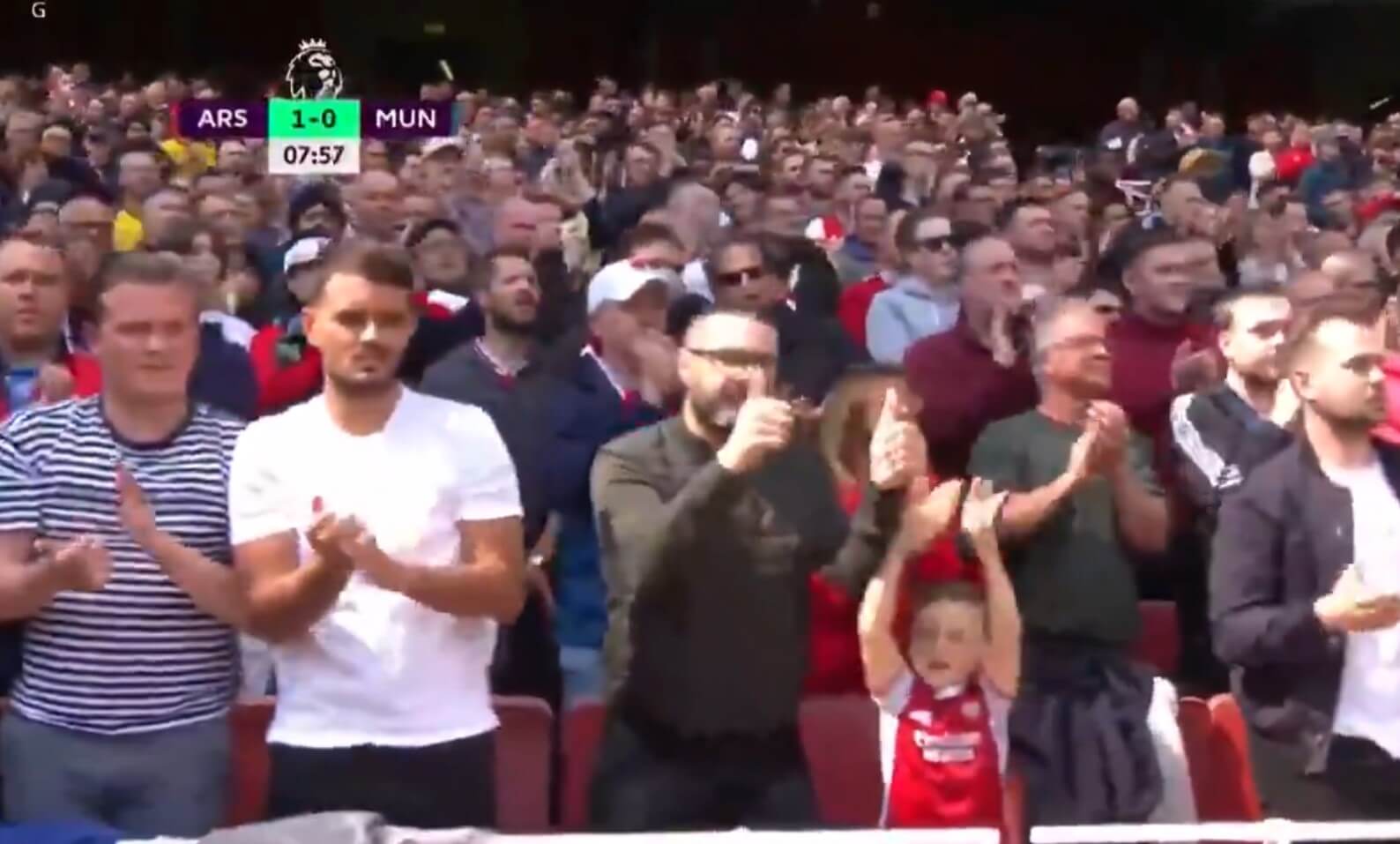 Kibice Arsenalu wsparli Cristiano Ronaldo. Oklaski na Emirates Stadium [WIDEO] Obraz wpisu