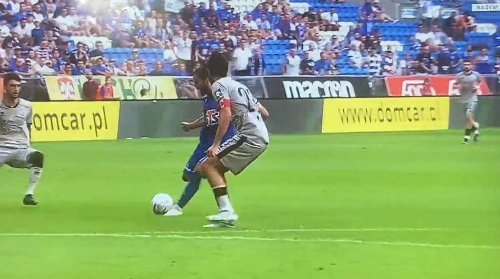 Lech Poznań z kolejnym golem zza pola karnego. „Kolejorz” pewnie prowadzi z Dinamo [WIDEO] Obraz wpisu