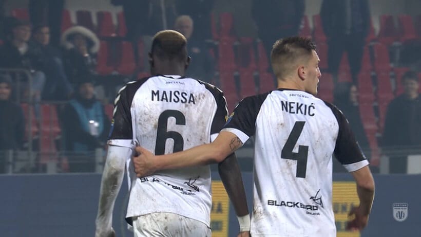 Arbiter meczu Sandecja-Śląsk komentuje zamieszanie. „Prosiłem, żeby zostali” Obraz wpisu