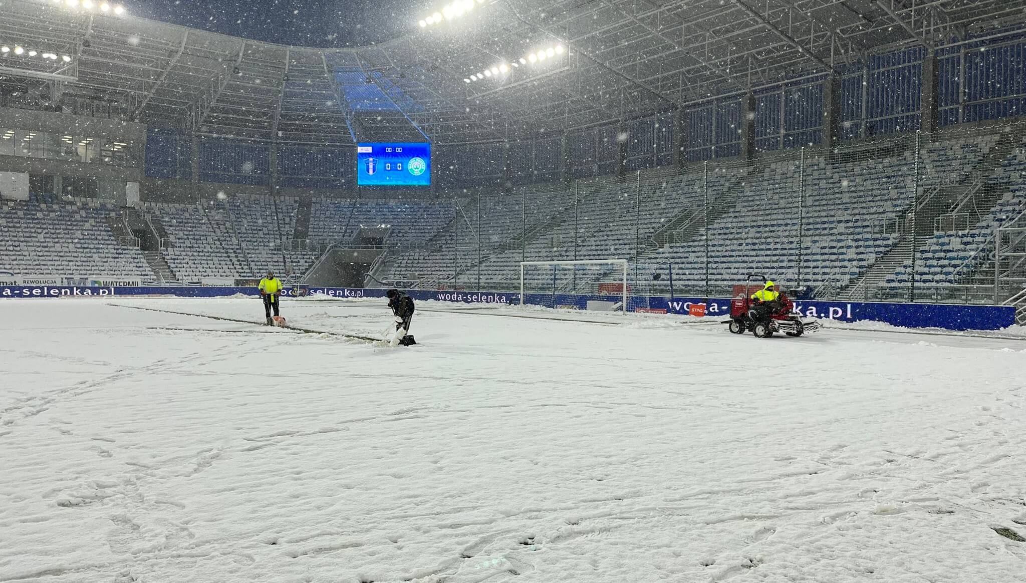 Mecz Ekstraklasy odwołany! Pogoda nie pozwoliła na przeprowadzenie zawodów [ZDJĘCIA] Obraz wpisu