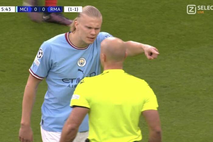 Marciniak i Haaland spięli się podczas meczu. „Powtórz to, to wyrzucę cię z boiska” Obraz wpisu