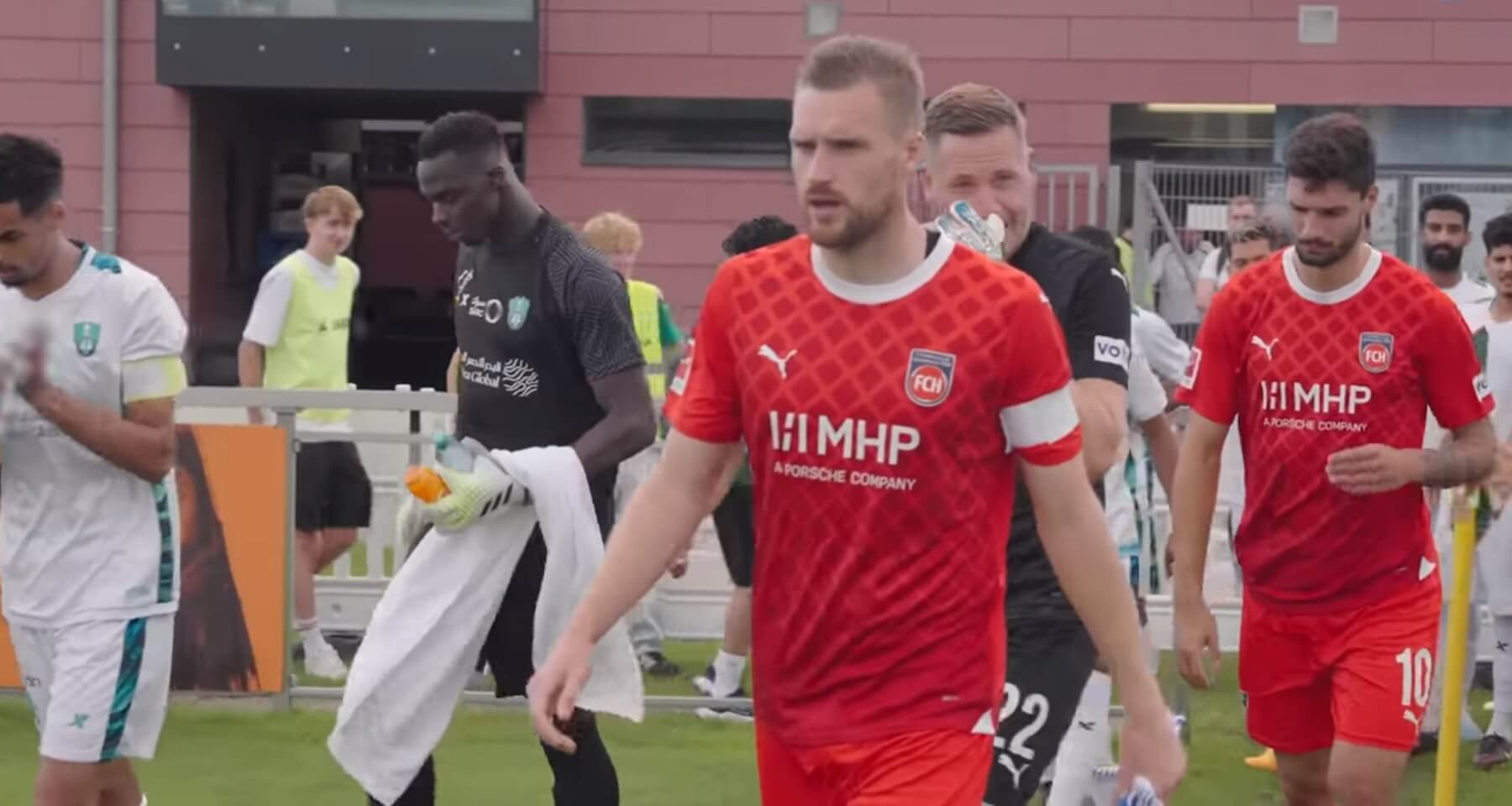 FC Heidenheim rozgromiło Al Ahli. „Jakość przeciwnika nie była tym, czego potrzebowaliśmy” Obraz wpisu