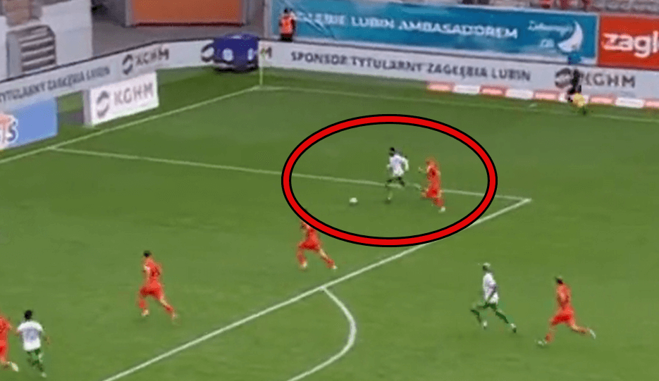 Tragiczny mecz piłkarza Zagłębia Lubin. Latem biły się o niego dwa kluby. „Był irytujący, jest fatalny” Obraz wpisu