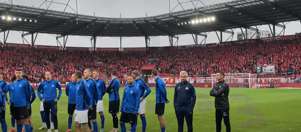 Warunki atmosferyczne utrudniły rozegranie meczu Widzewa. „Sztaby i piłkarze chcieli grać” Obraz wpisu